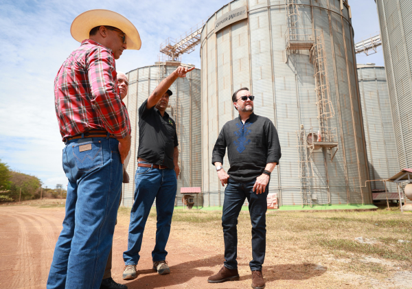 Impulsando industria desde las regiones: la gira nacional del MICI continúa en Azuero